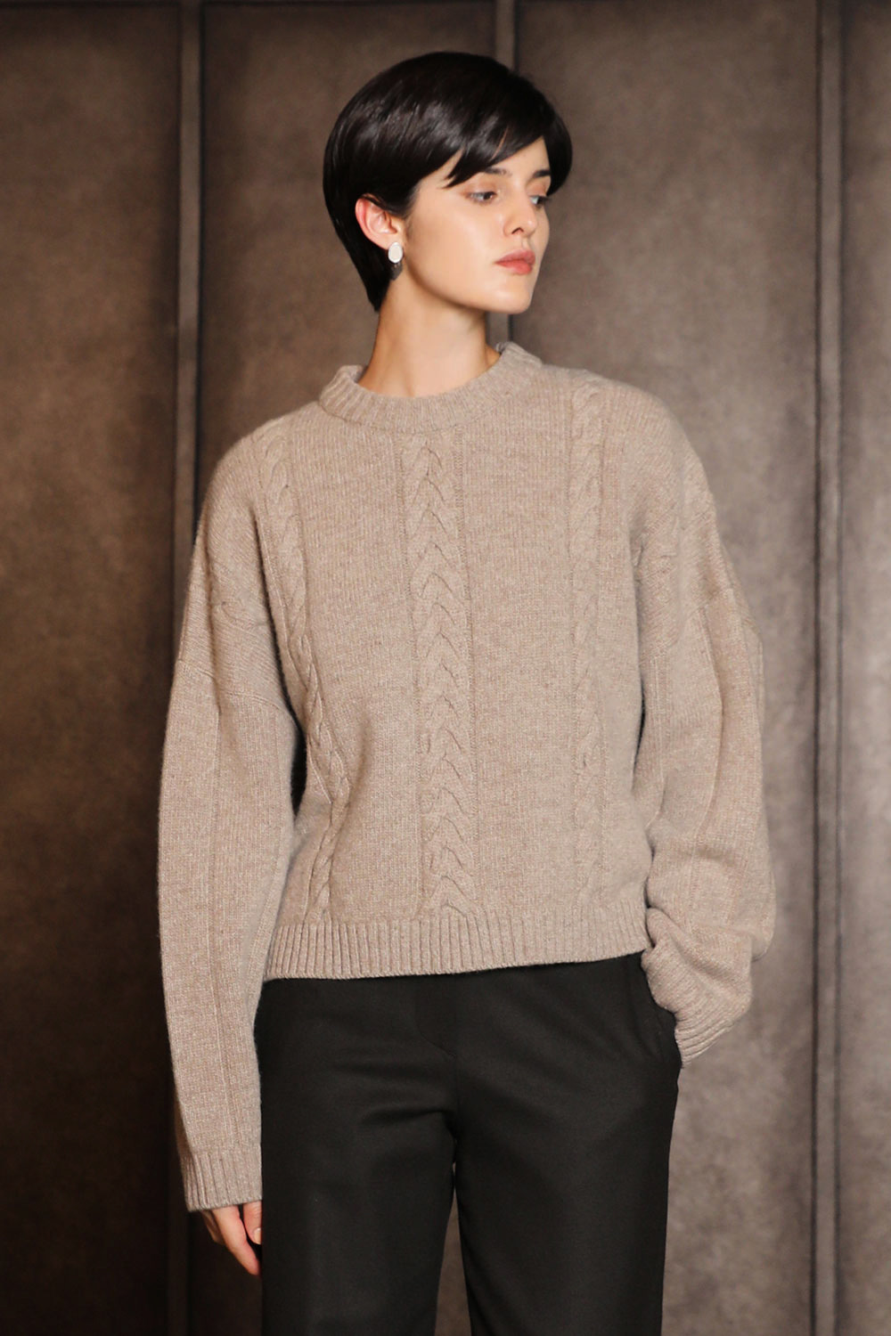 Cashmere round cable sweater_Beige
