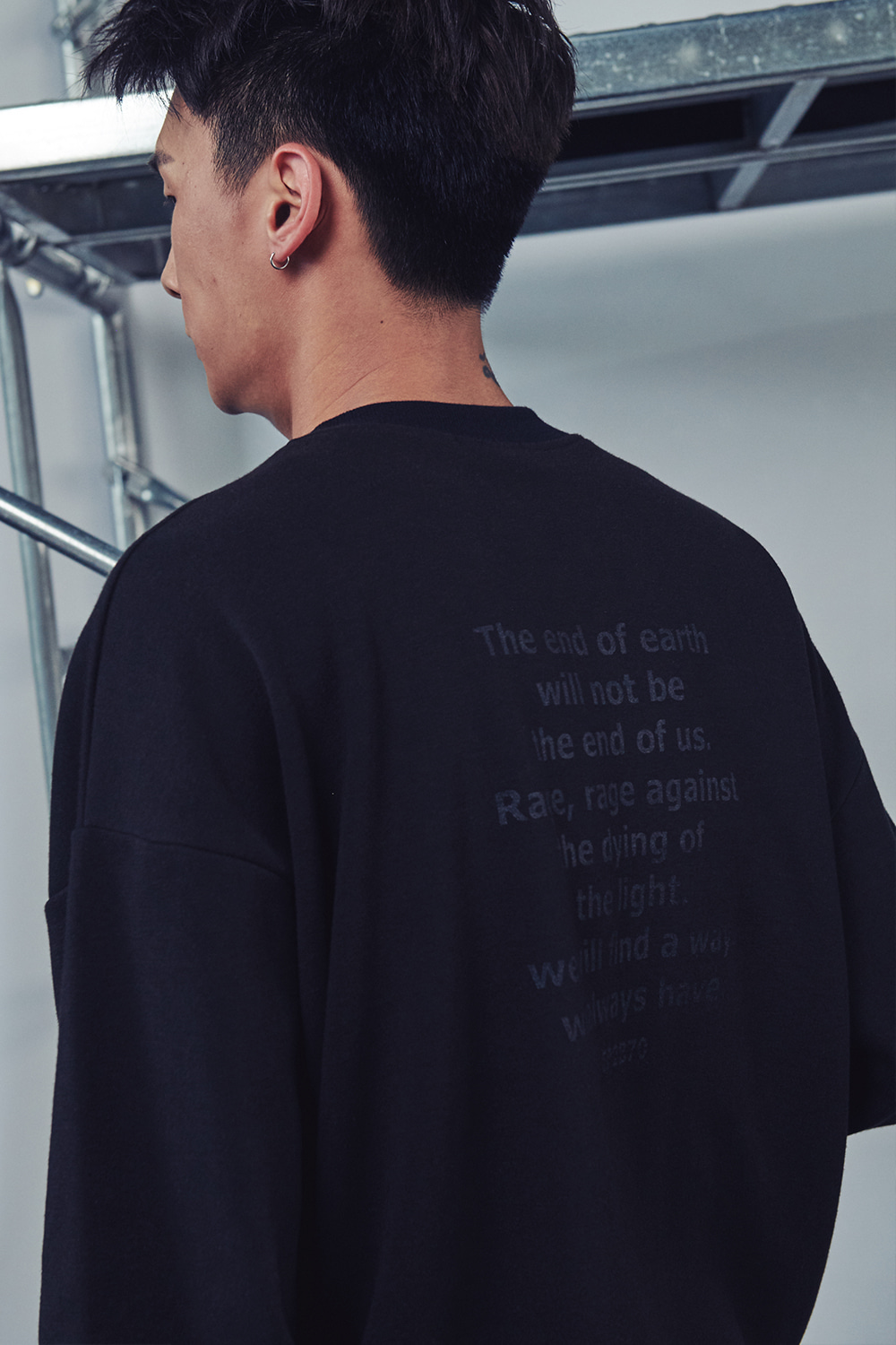 Back print sweatshirt_Black
